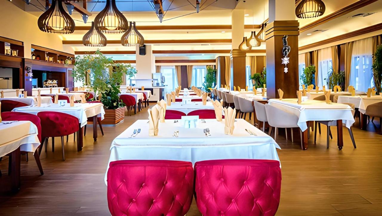 Platinum Hotel And Casino Bansko Esterno foto