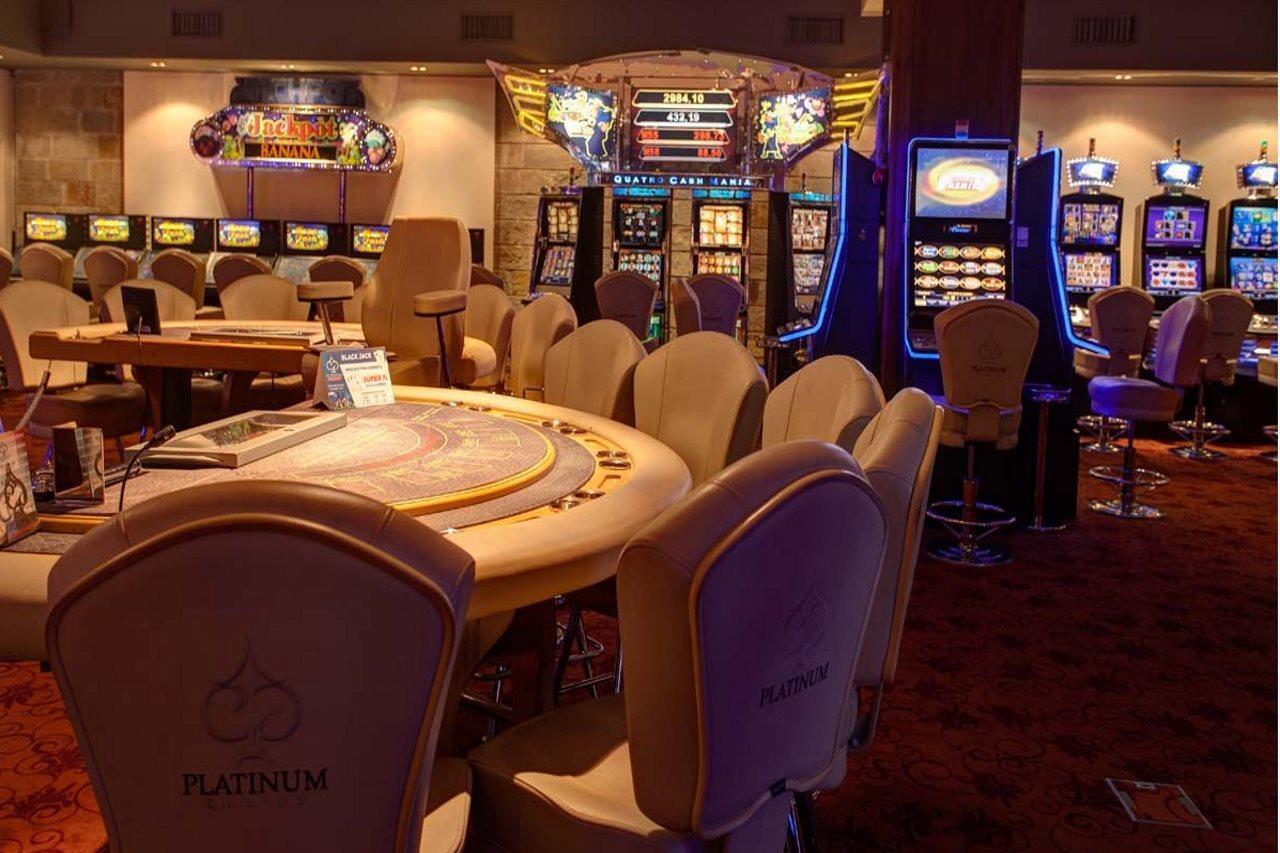 Platinum Hotel And Casino Bansko Esterno foto